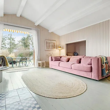 3 Bedroom Cozy In